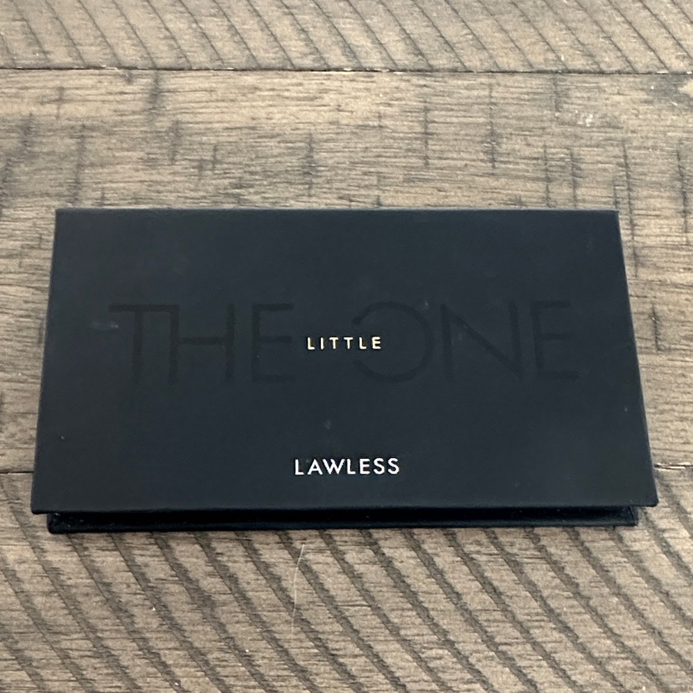 LAWLESS Black Eyeshadow Palette